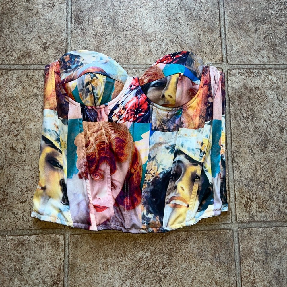 Beautiful printed corset with the best designs!